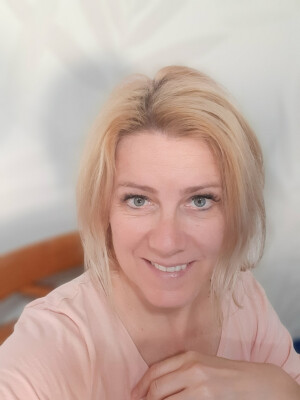 Veronika zoekt een Kamer / Studio in Den Haag
