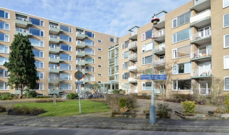 Elisabeth Brugsmaweg, Den Haag
