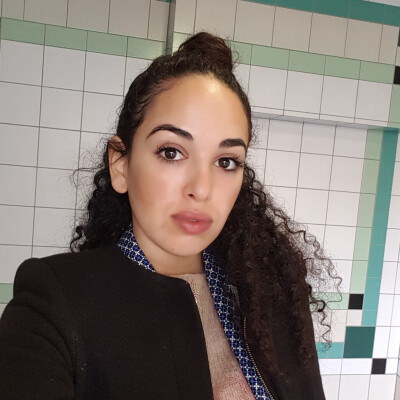Omayma zoekt een Kamer / Studio / Appartement / Huurwoning in Den Haag