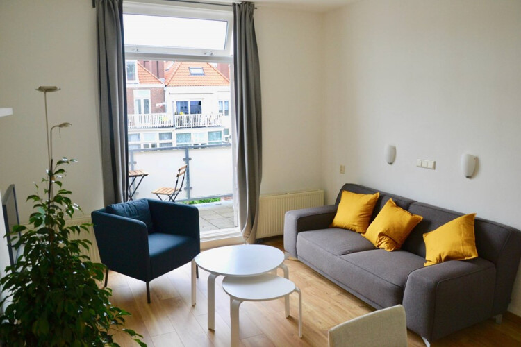 Apartment for rent in Den Haag Van Merlenstraat, Koningsplein en